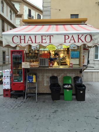Chalet Pako, Napoli