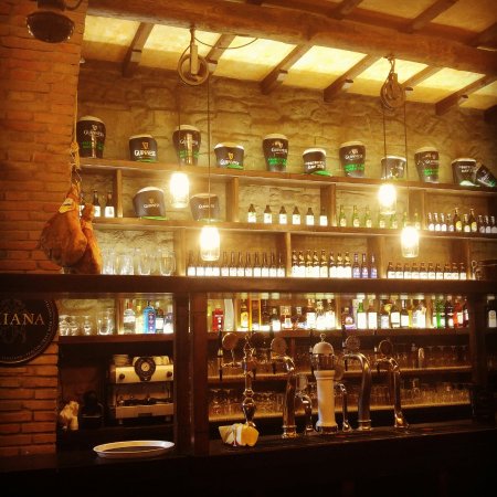 St James Lounge Bar, Marino