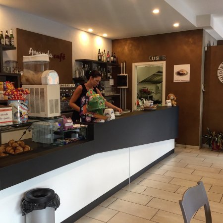 Amanda Cafe, Pettenasco