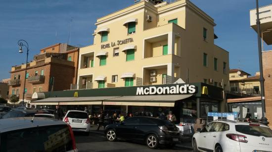 Mcdonald's, Lido di Ostia