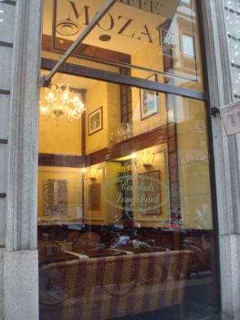 Caffe Mozart, Milano