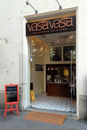Vasa Vasa, Milano