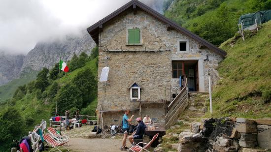 Rifugio Elisa, Mandello del Lario