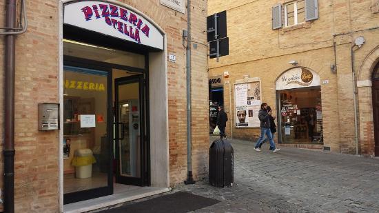 Pizzeria Stella, Macerata