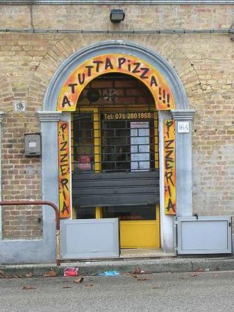 A Tutta Pizza Di Lardini Luisella & C Snc, Ancona