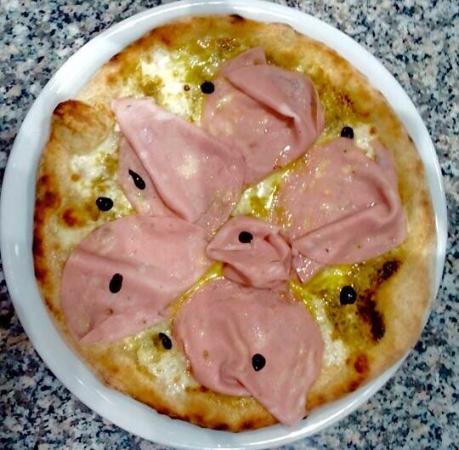 Lovely Pizza, Arona