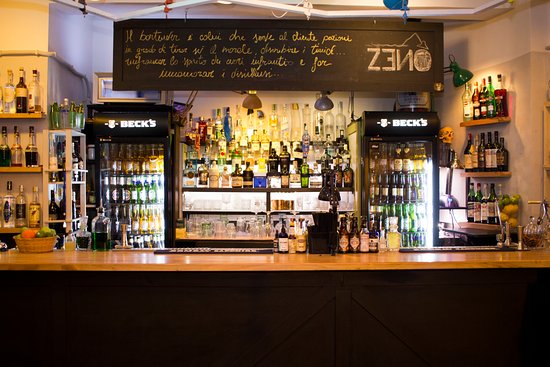 Zeno Cocktail Bar, Brindisi