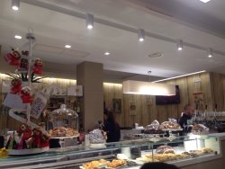 Le Plaisir Cafe, Bari