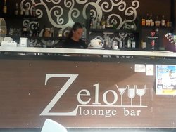 Zelo Lounge Bar, Iglesias
