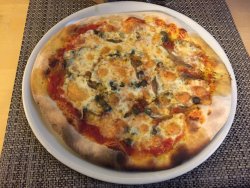 Pizzeria C'e Pizza Per Te, Viareggio