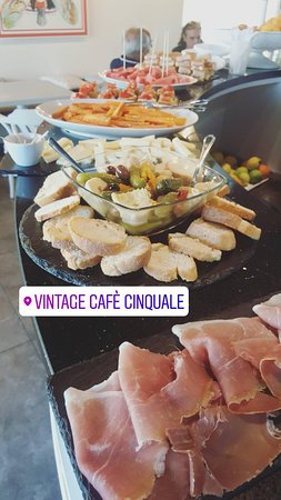Vintage Cafe, Cinquale
