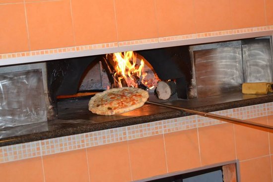 L' Angolo Della Pizza, Massa