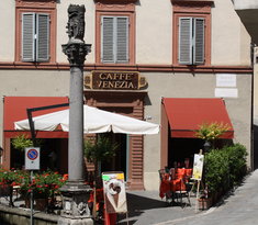 Caffe Venezia, Chiusi