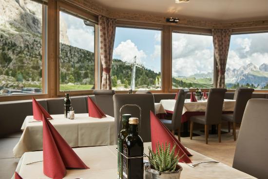 Restaurant Passo Sella Dolomiti Mountain Resort, Selva di Val Gardena