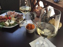 D'istinto Lounge Cafe