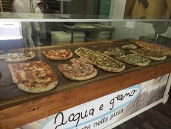Aqua E Grano L'arte Della Pizza- Pizzeria Al Taglio, Bardolino