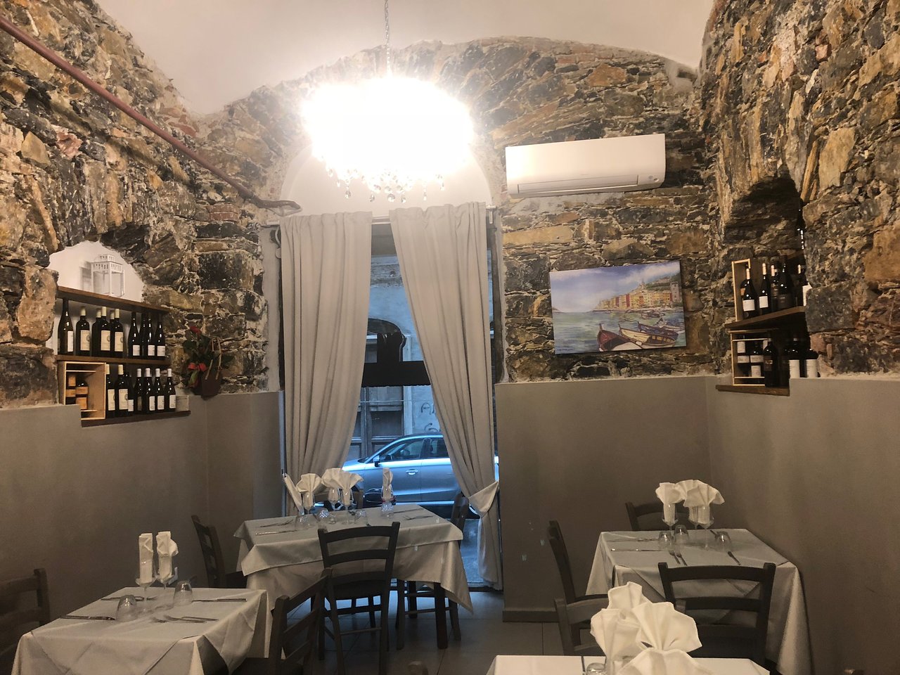La Nuova Era Restaurant & Grill, La Spezia