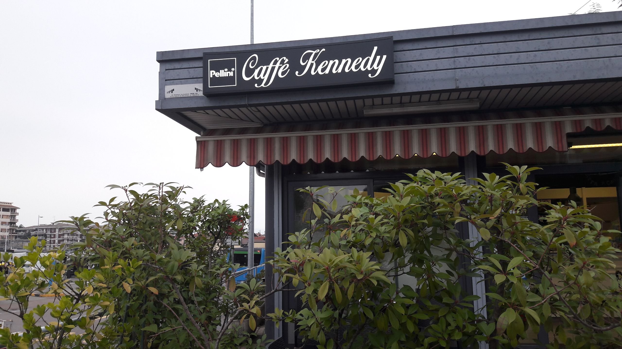 Caffe Kennedy, Varese