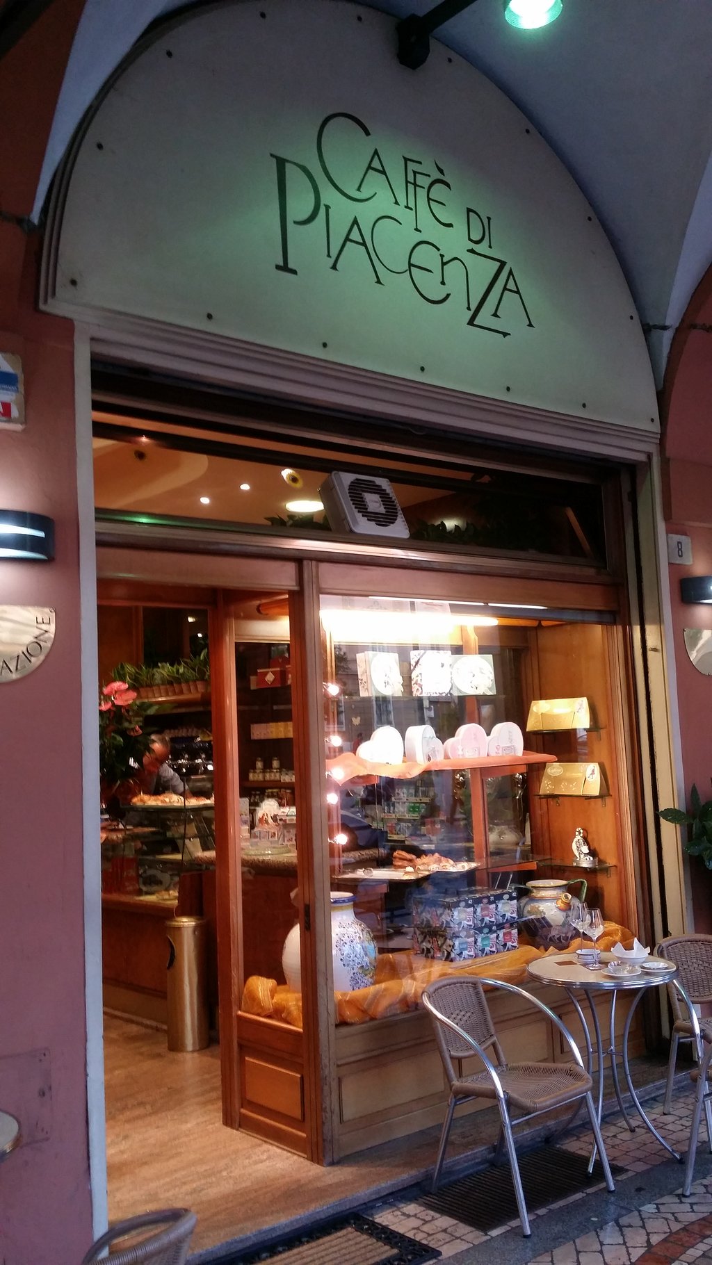 Caffe Di Piacenza, Piacenza