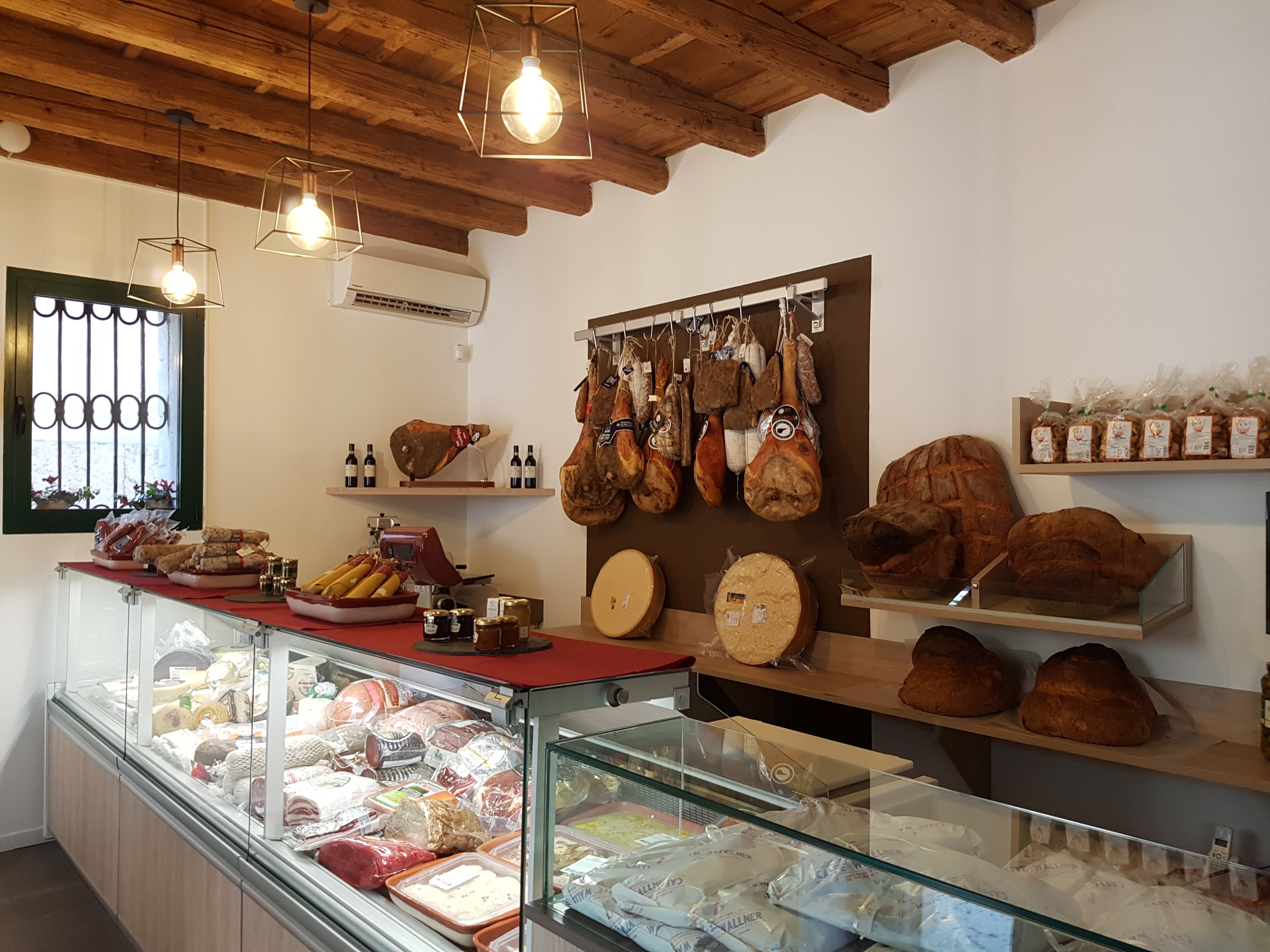 Distinti Salumi, Verona