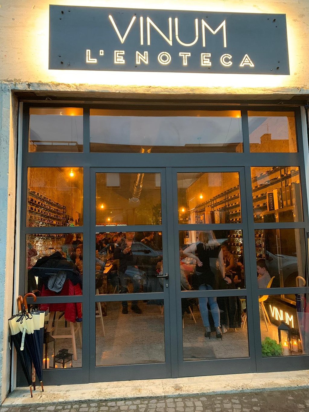 Vinum- L'enoteca, Latina