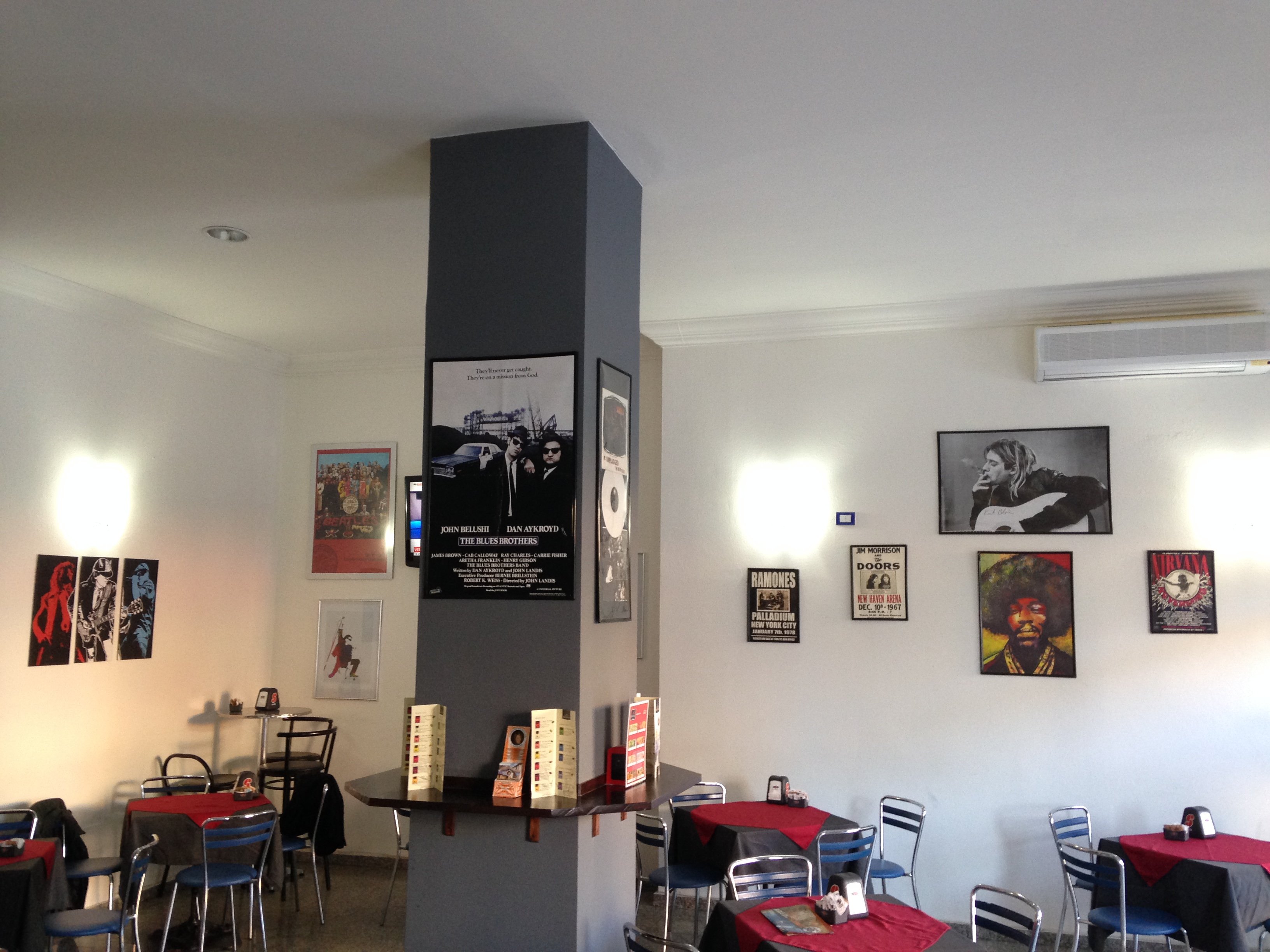 Red Rocks Cafe, Cagliari