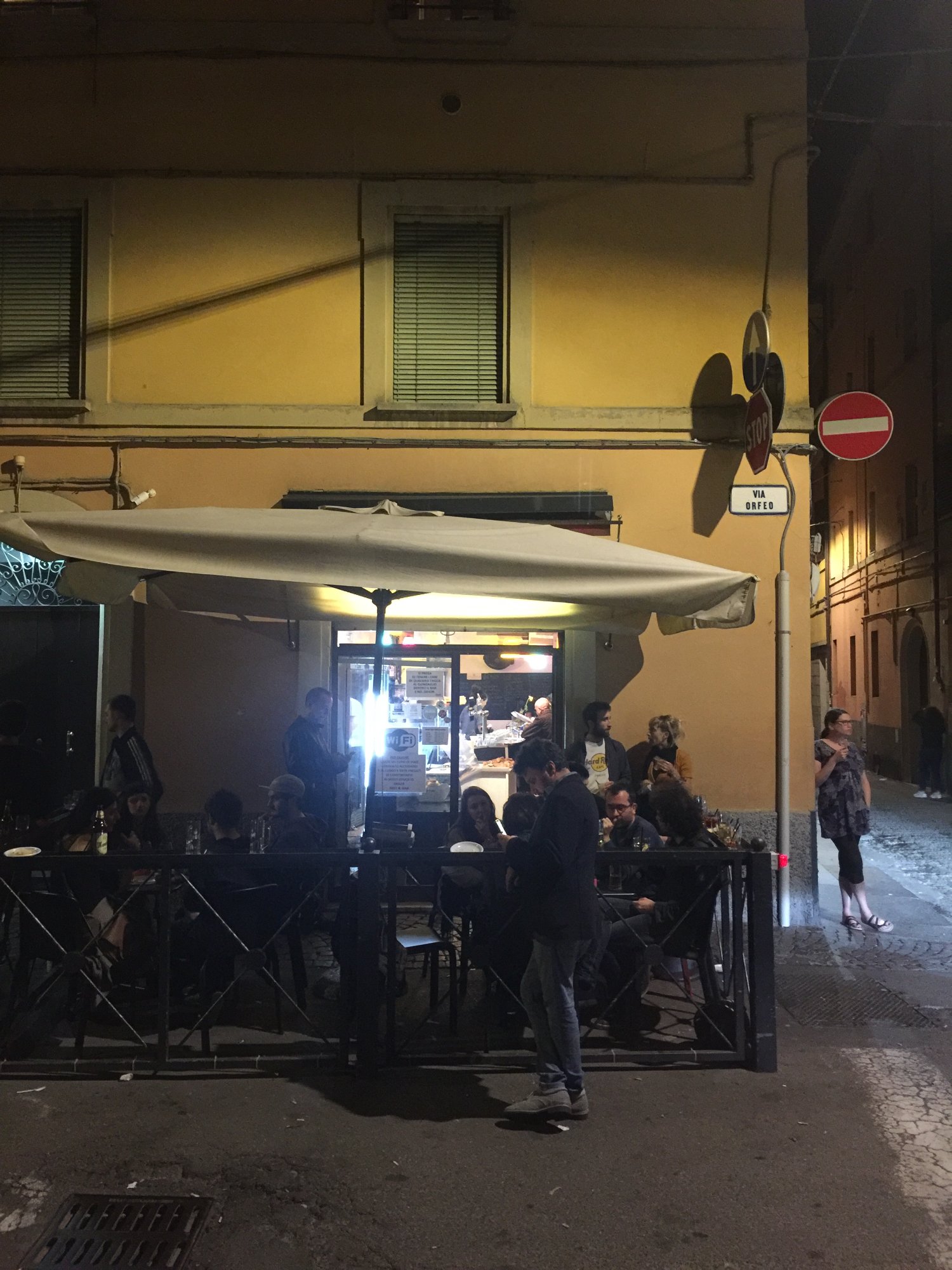 Bar Miki E Max, Bologna