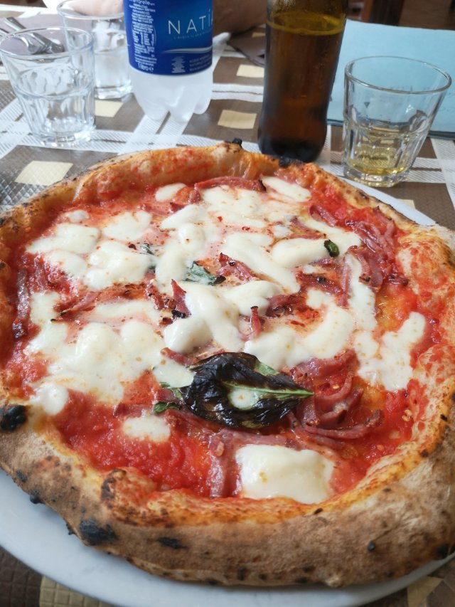 Pizzeria Universitaria, Napoli