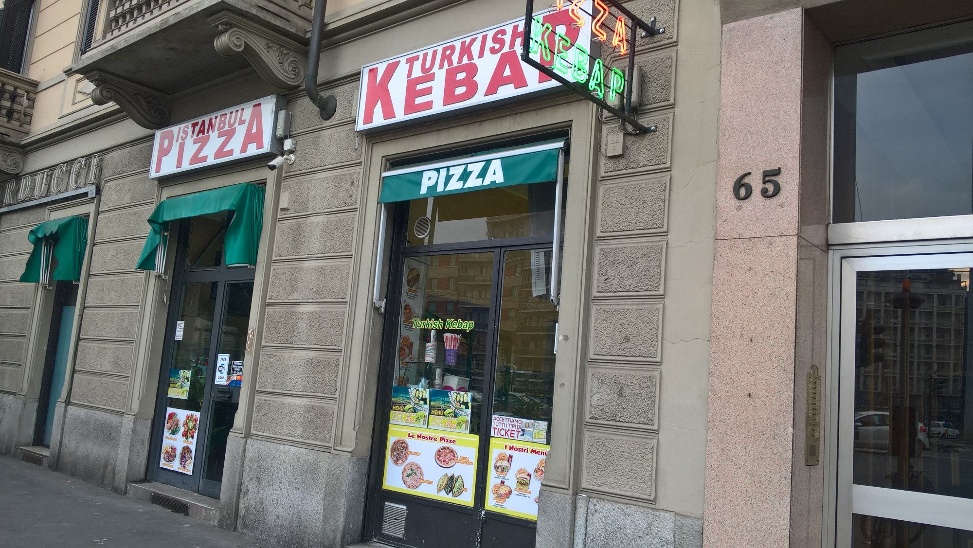 Efes 2 Pizza E Kebap, Torino