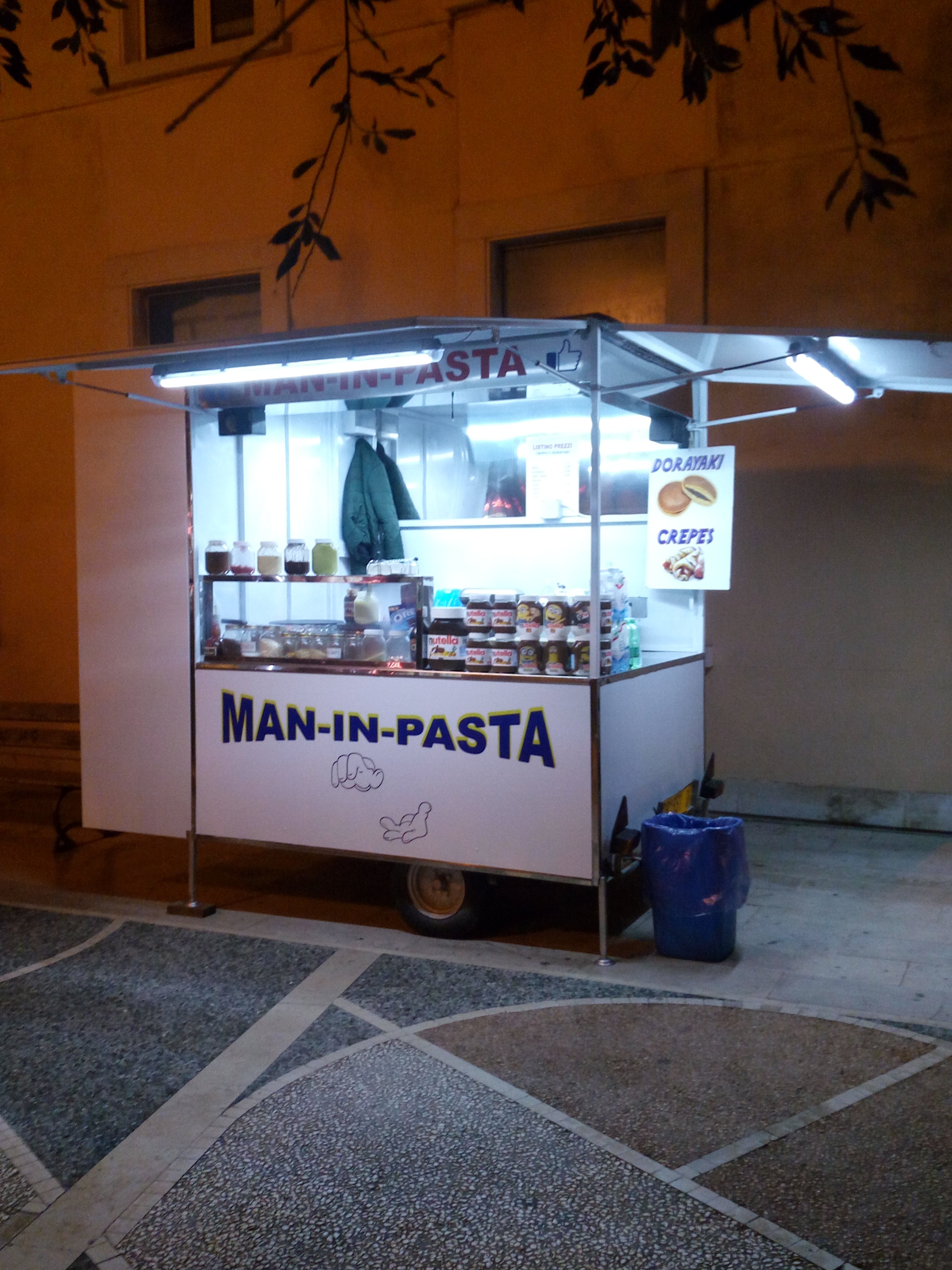 Man-in-pasta Streetfood, Gallipoli