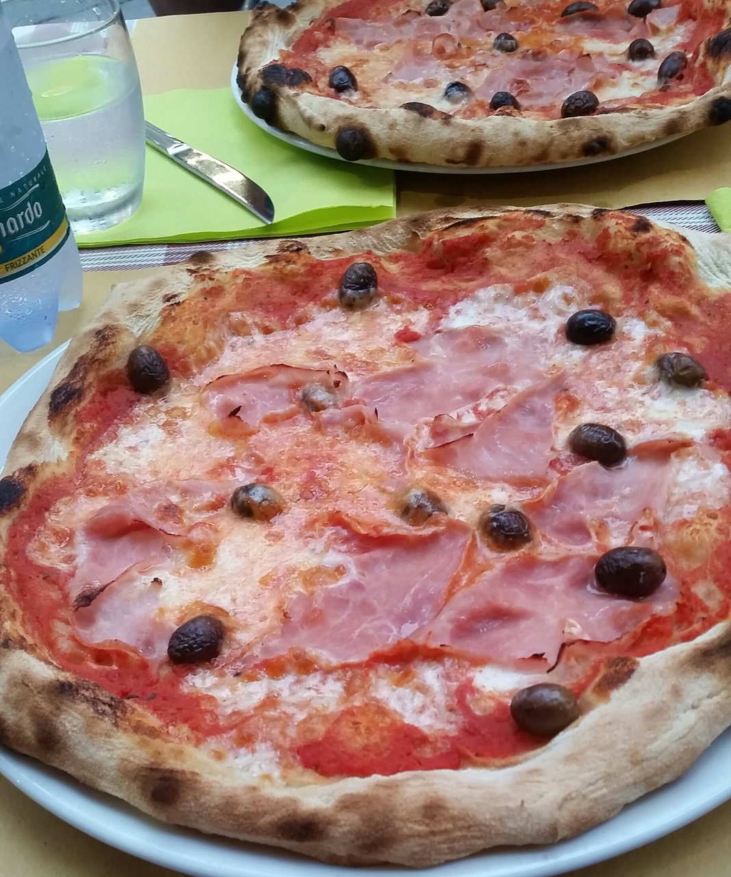Mari Pizza E Menu Da Asporto, Finale Ligure
