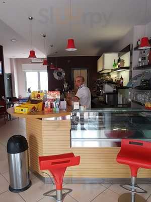 Raphael Cafe