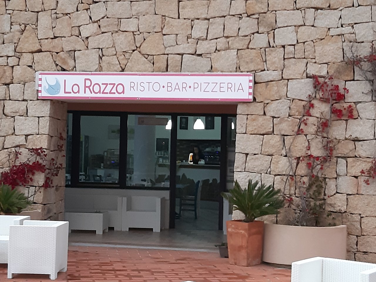 La Razza , Ristobar-pizzeria, Palau