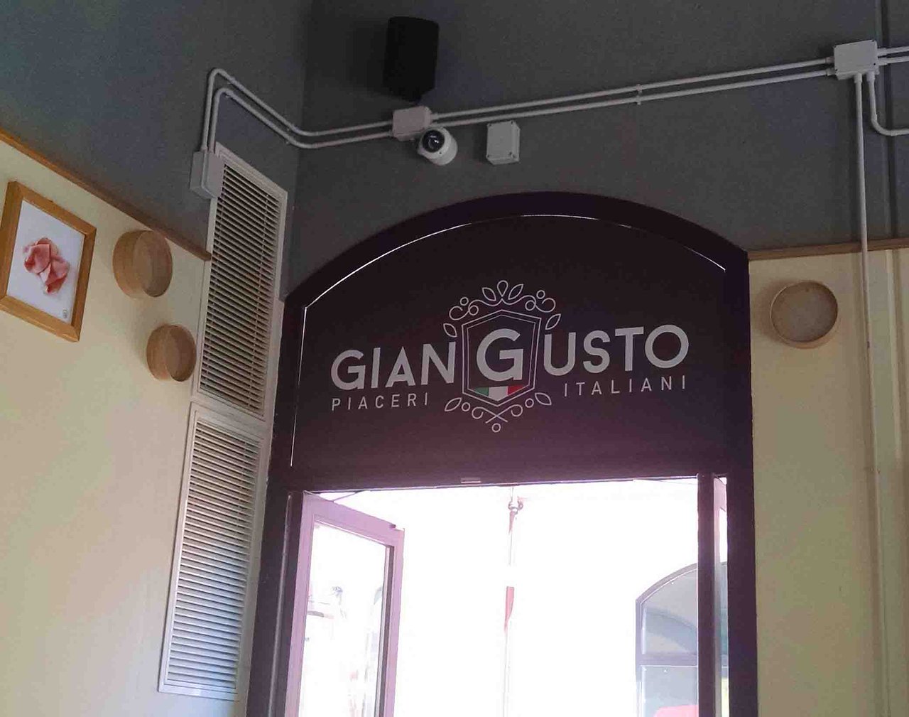 Giangusto, Città Sant'Angelo