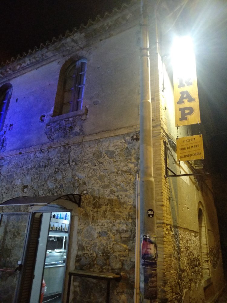 Trap, Pub Di Mare, Montepaone