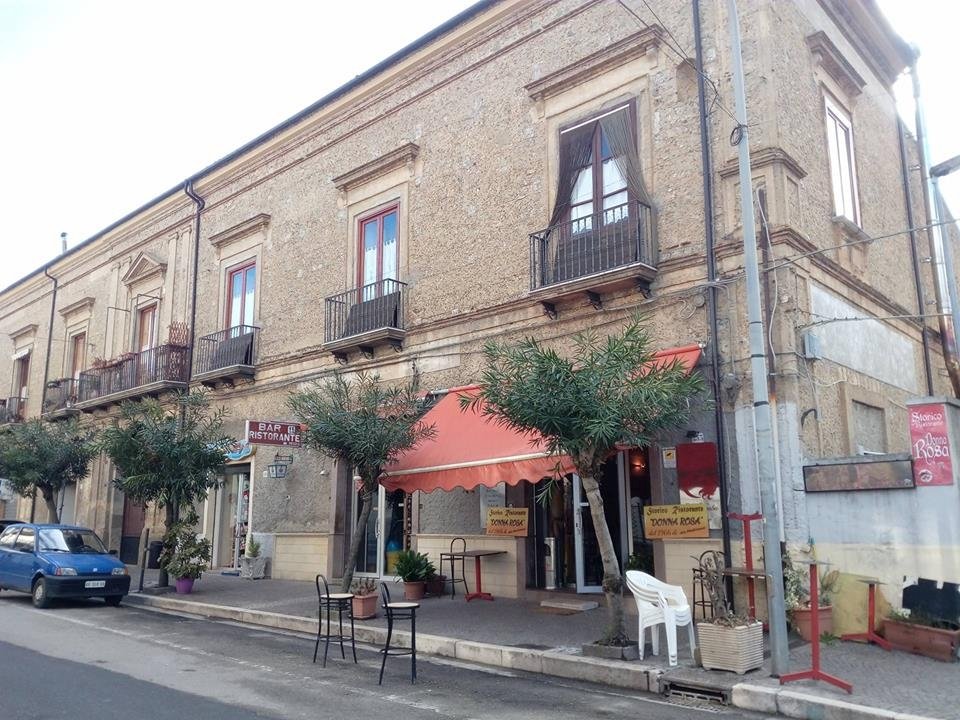 Storico Ristorante Donna Rosa Dal 1966 Di Dieta Meditterranea, Spezzano Albanese