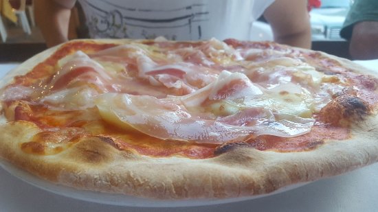 Bonjour Trattoria Pizzeria, Farini