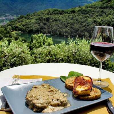 Duse Al Lago Moro, Angolo Terme