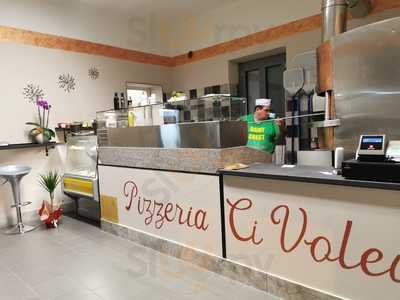 Ci Voleva, Pernate