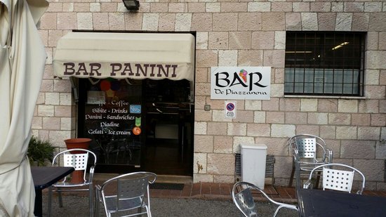 Bar De Piazzanova, Assisi