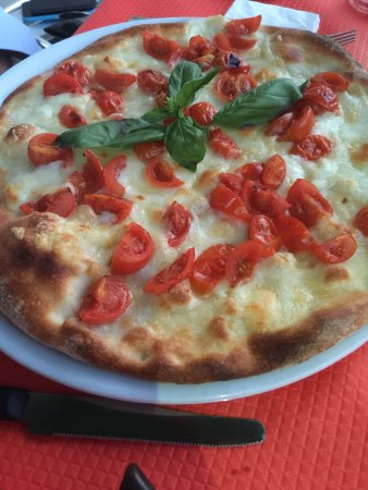 Deddè Pizza, Carini