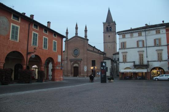 Bar In Piazza, Busseto