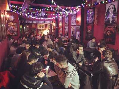 Antivist Pub