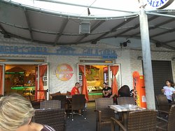 Chamaleon Cafe, Cecina