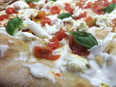 Strapizzami, Via Di Villa Bonelli