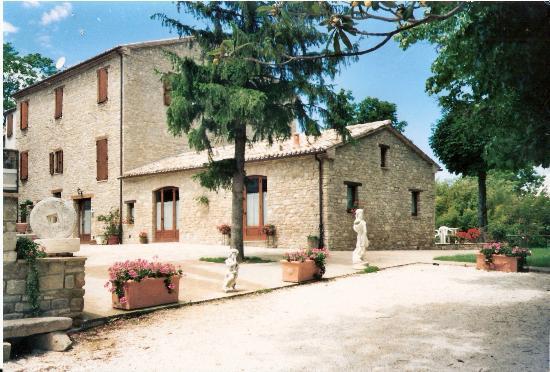 Villa Ugolini, Colle San Valentino