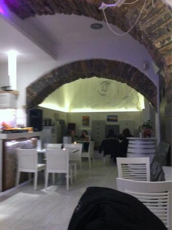 White Bar, Trieste