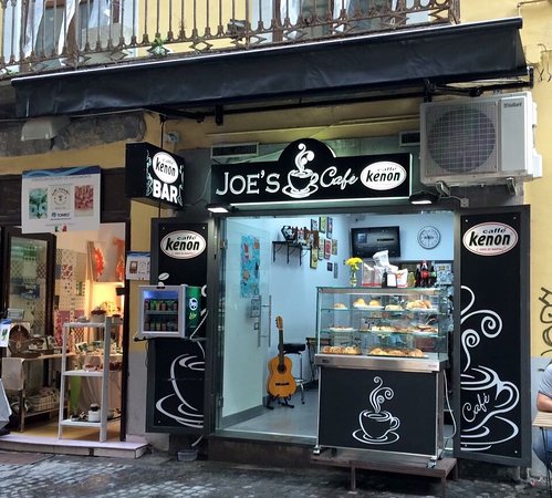 Joe's Cafe, Napoli