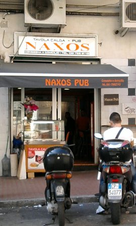 Naxos Pub, Napoli