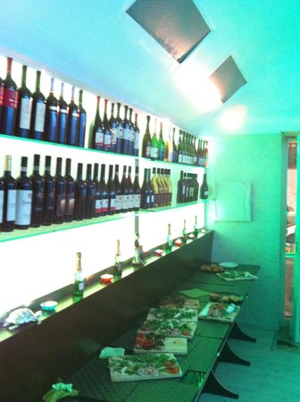 Glamour Wine Lounge Bar Restaurant, Napoli